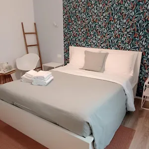 https://rooms-la-spezia.hotelitalianriviera.com