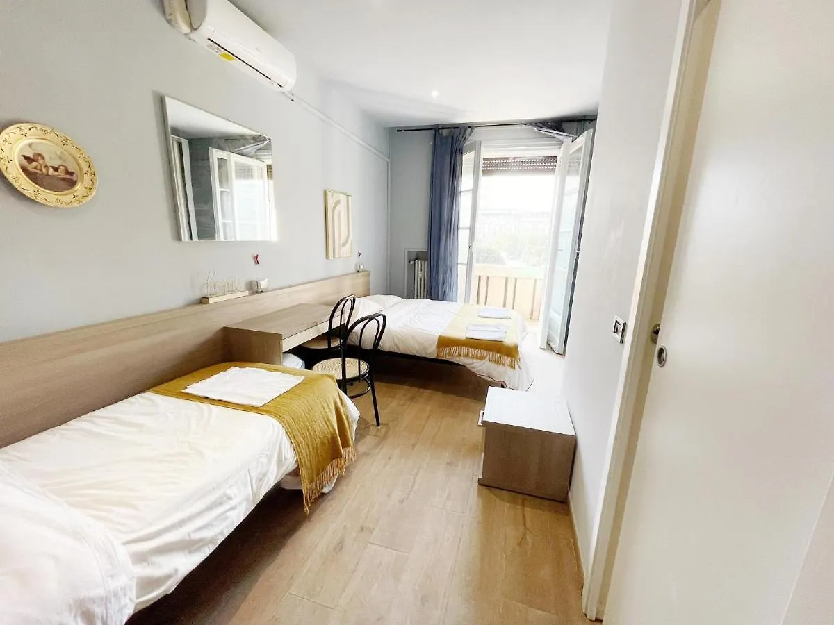 Il Giramondo Milan 3*,  Italy